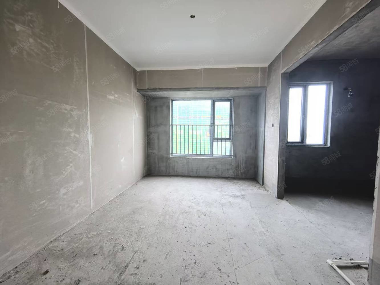 桃李江山3室2厅2卫131㎡南北89万