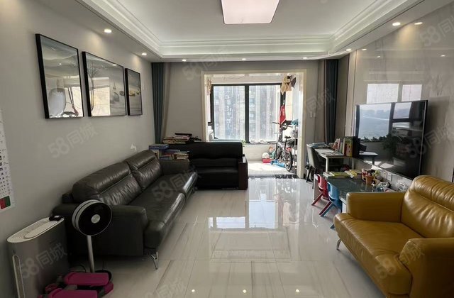 二中锦绣学府3室2厅2卫带车位储藏室免大税东边户