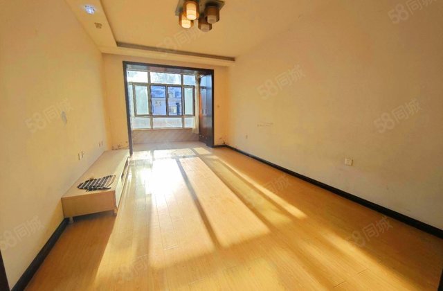 滨江凤凰城(南区)2室1厅96.93㎡39.5万二手房图片