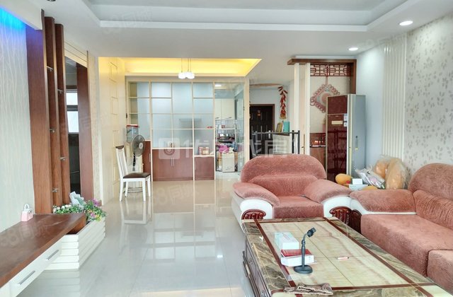 荣和山水美地4组团微笑湾4室2厅141㎡155万二手房图片