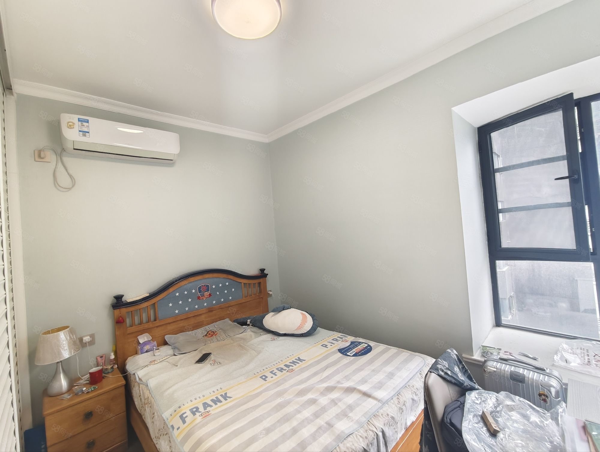 东正国际3室2厅1卫95㎡南北82万