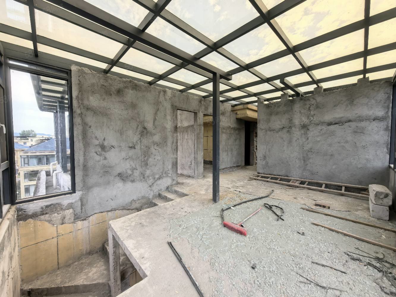 秀江印象7室2厅2卫280㎡南北138万