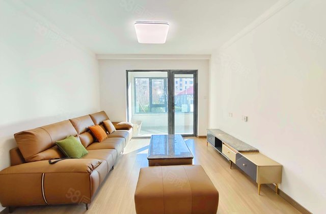 保利和府3室2厅106.33㎡53.6万二手房图片