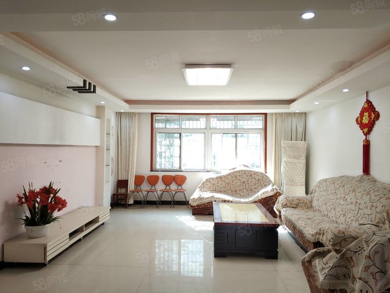 滨江茗园超大四房 带车库一起出售 183平仅售59.8万