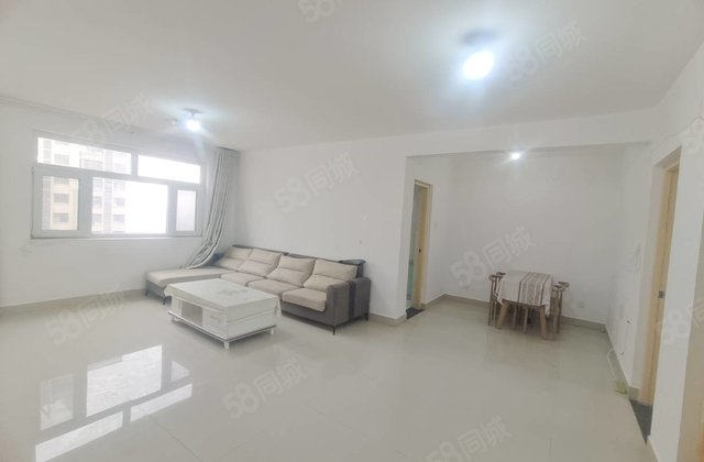 出售 新出 三室朝阳 带车位 出门即学 校 南北通透 房龄新