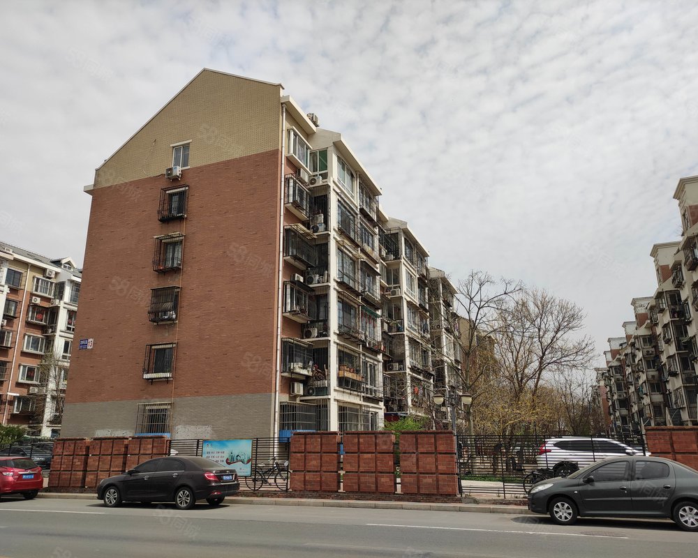 龙博花园快速路外环之间