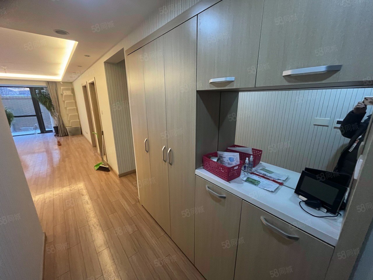 金域華府東(金域華府二期)2室2廳1衛(wèi)92.7㎡南528萬