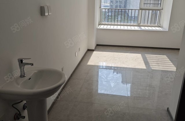 急售万达附近香江科创中心公寓写字楼48-51平20.8万起