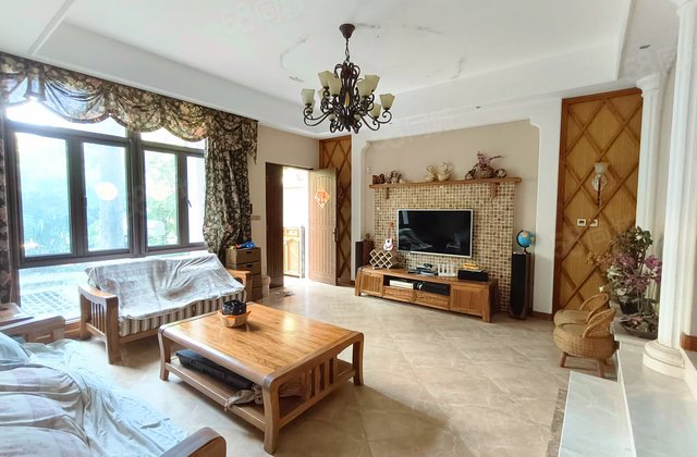 龙湖东桥郡5室3厅227㎡280万二手房图片