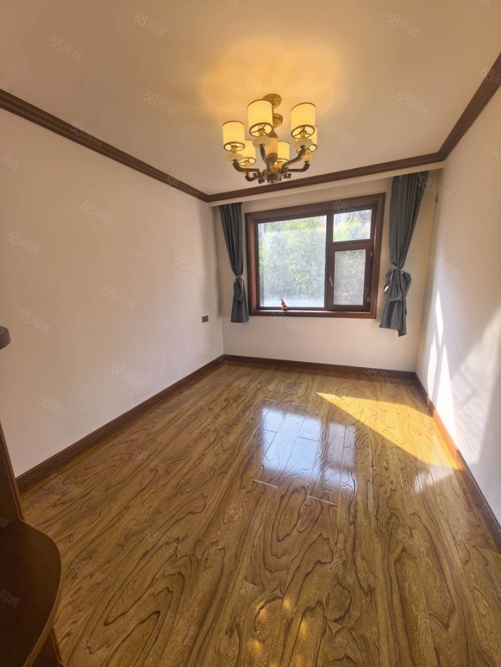 紫堤东郡3室2厅2卫133㎡南北59.8万