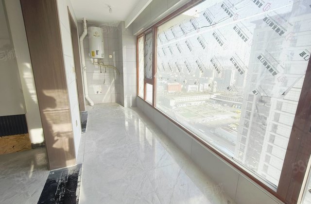 房东  抛赔30多万急售万达南邻江山印精装新房未住抓紧来抢吧