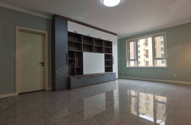 荣城华府3室2厅123.85㎡75.7万二手房图片