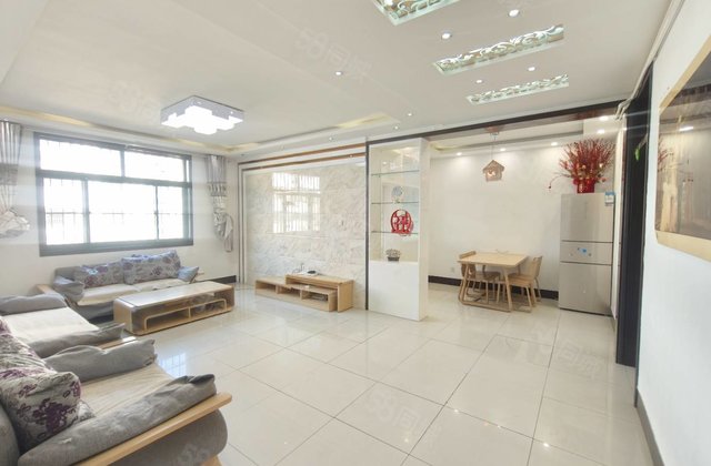 东昌附近，单价6千加，好楼层，精装修，双阳台，南北通透急售