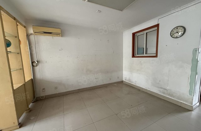 文轩正对面 文轩花园 多层3楼 三室 免大税 随时看房