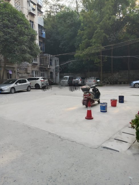 东汽四中家属楼2室1厅1卫66㎡南22万