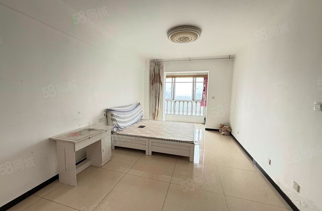 书香门第1室1厅66㎡56万二手房图片