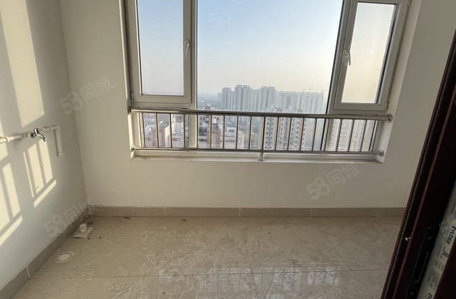 松桂大街！幸福新居路庄！2室！单价4开头！一手现房！急售