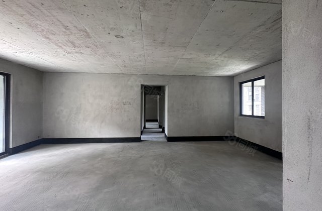 漓江壹号龙华阁4室2厅143㎡152万二手房图片