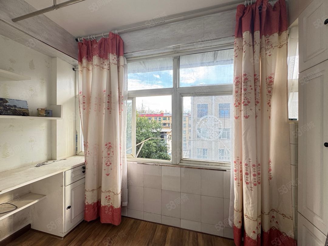 六堰文化宫3室2厅1卫110㎡南北58万