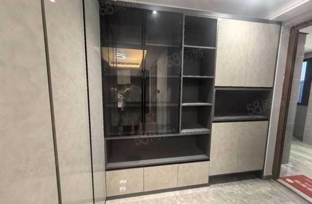 雅居乐万科中央公园3室2厅135㎡209万二手房图片