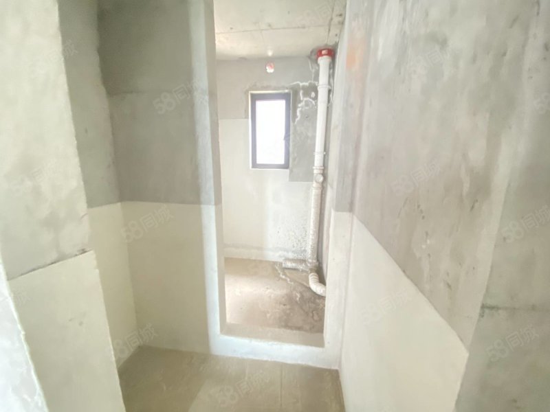 绿地锦华名门4室2厅2卫109㎡南北88.8万