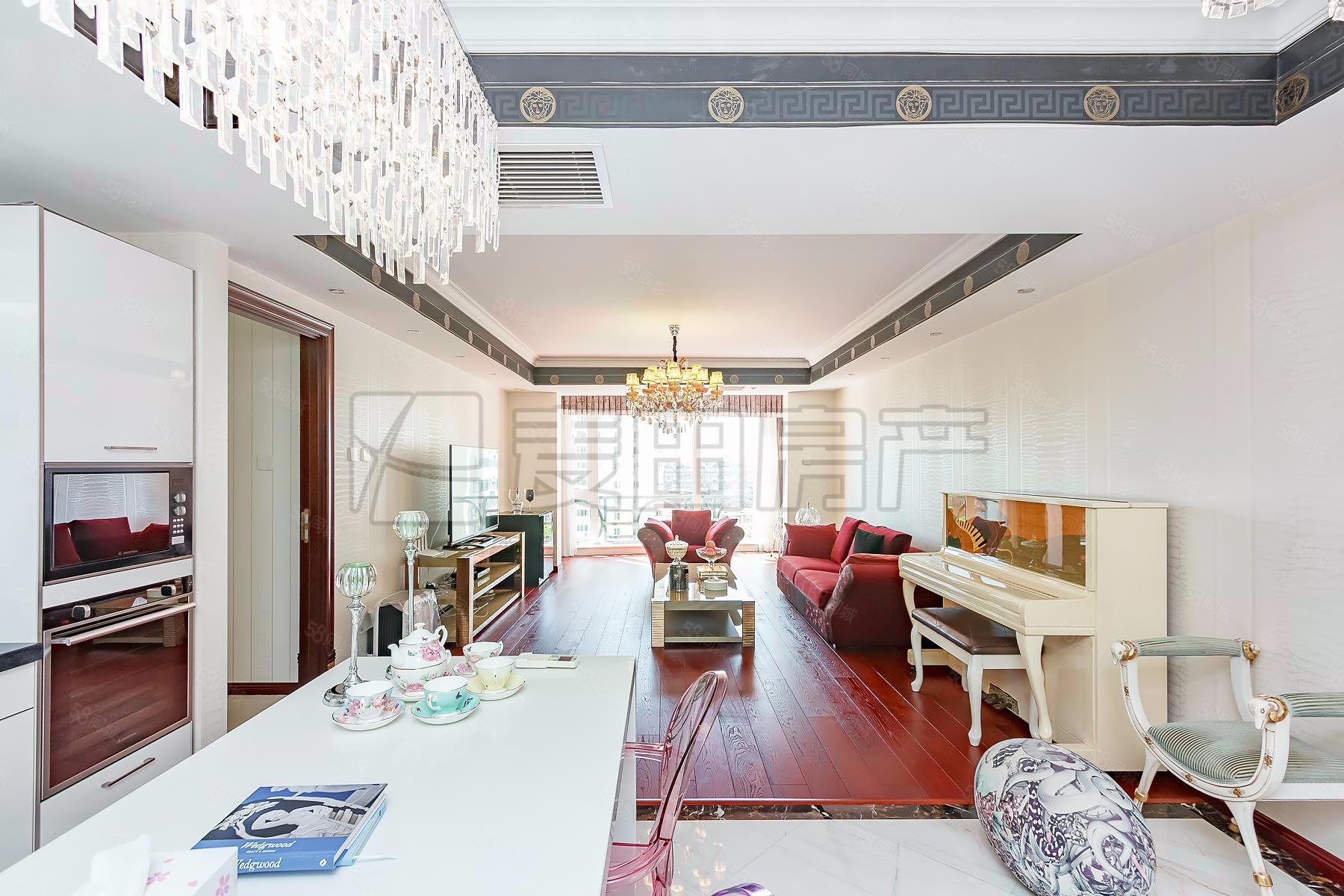 棕櫚泉國際公寓2室2廳1衛(wèi)136㎡東南1249萬