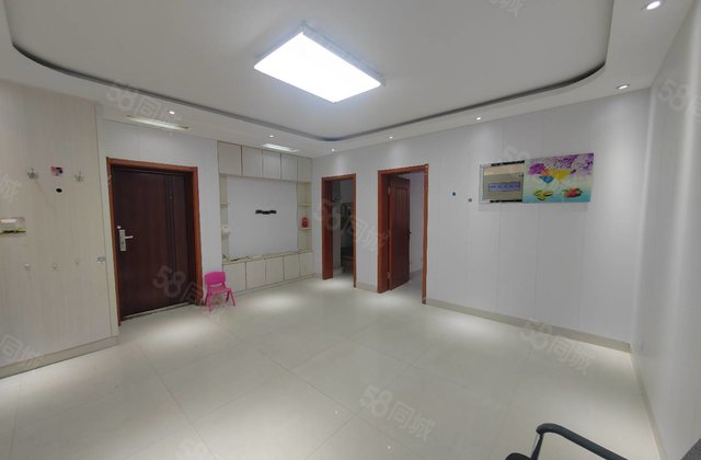 总高11层的电梯地暖公摊小 一梯两户的方正好户型干净没怎么住