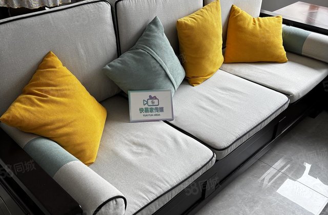 新一中民生凤凰城二号院精装三室带车位储藏室东边户