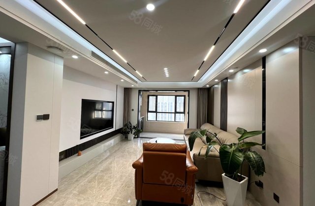 莲湖新城 昌润莲城 一梯一户 精装大四室 送车位储藏室