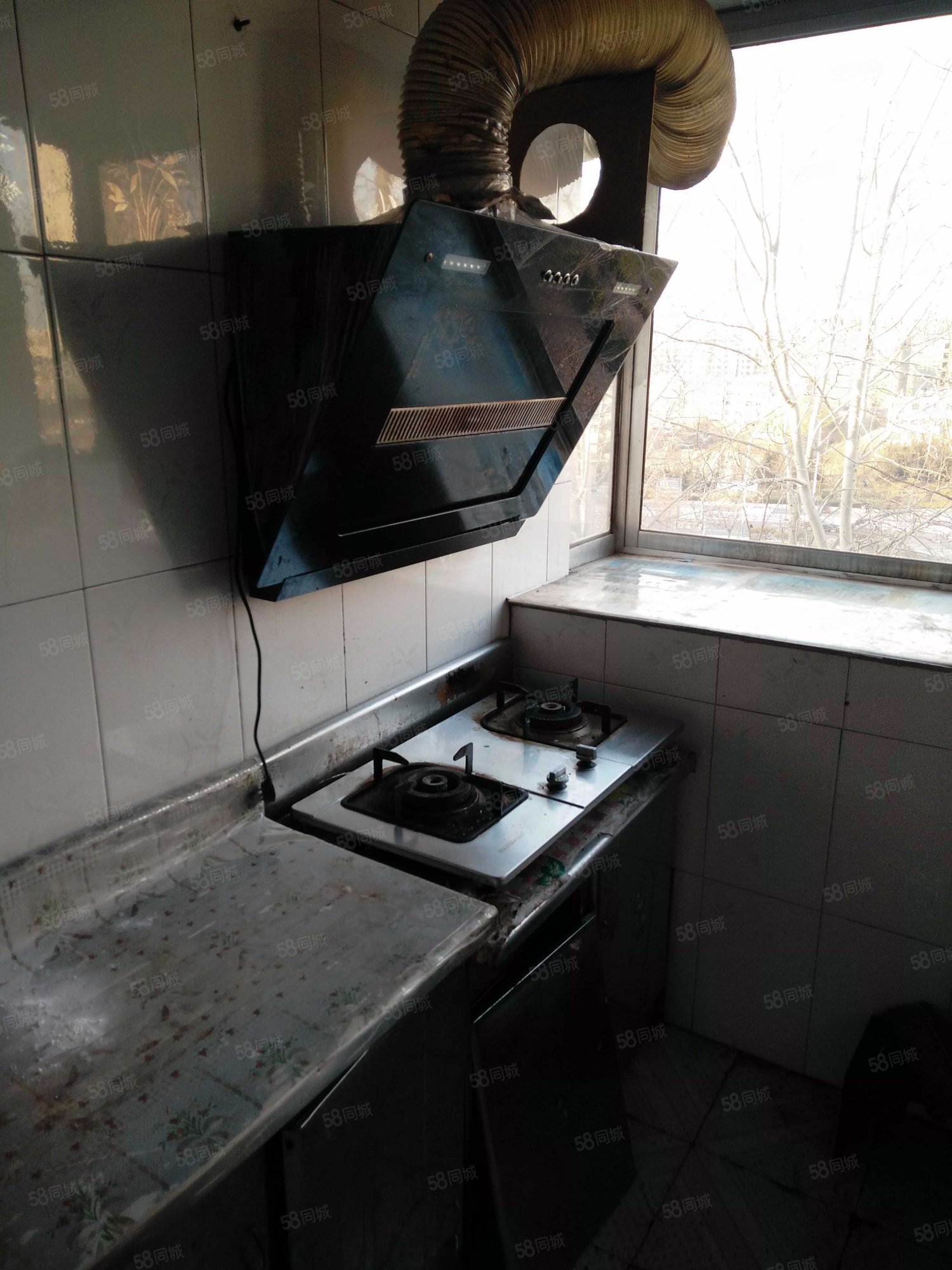 溫泉小區(qū)3室1廳1衛(wèi)65㎡南13萬