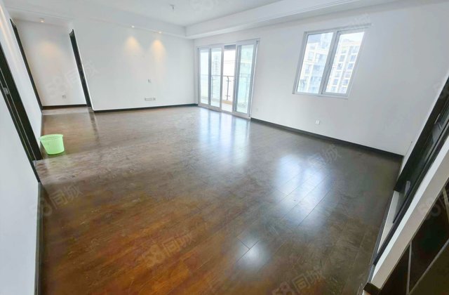 万科第五城四期4室2厅120.01㎡165万二手房图片