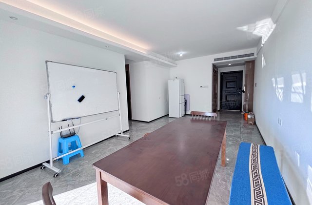 保利天汇3室2厅111.47㎡134万二手房图片