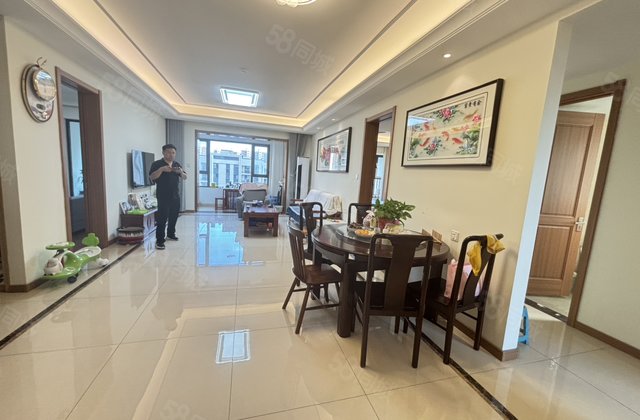 急售电梯洋房四叶草集美一品带车位储藏室免大税