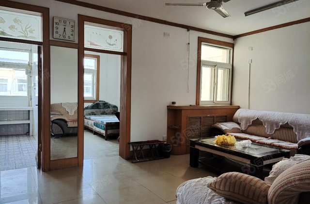 文轩外国语北邻 龙山花园 电业局四院 双排车位 标准3室