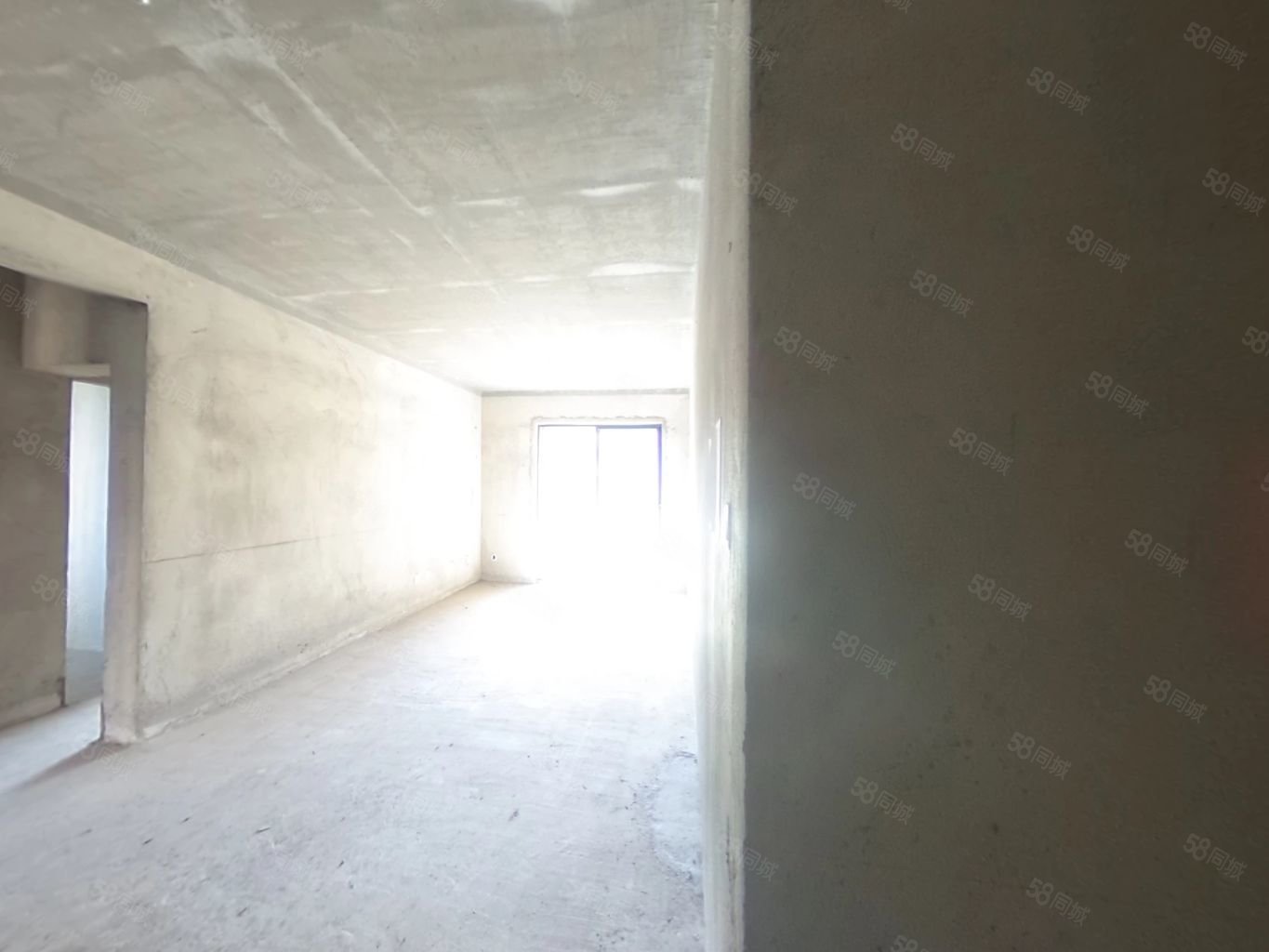 星海国际广场3室2厅2卫115㎡南北55万