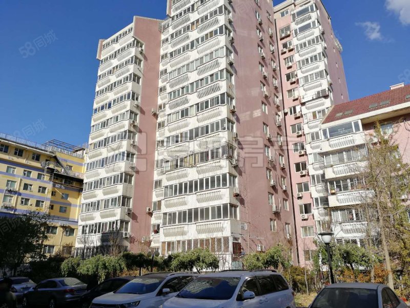 白橋苑4室2廳2衛(wèi)176.08㎡西南1100萬