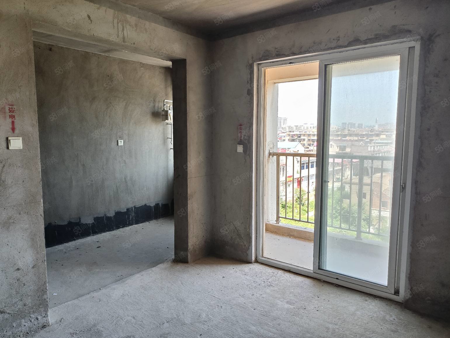 小刘庄还原小区3室2厅2卫129.5㎡南38万