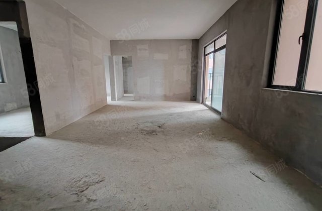 惠邦学府世家4室2厅111㎡57万二手房图片