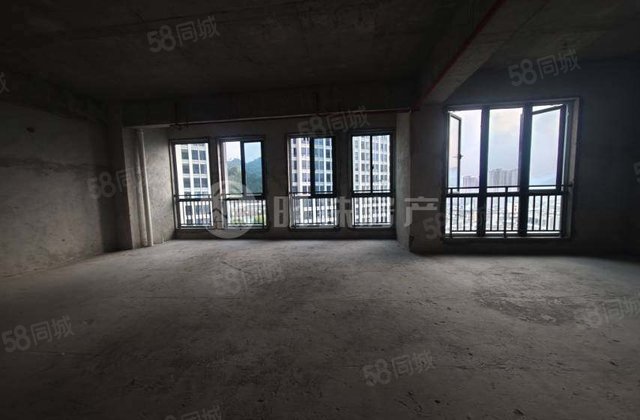 华欣财富广场4室2厅134.88㎡73万二手房图片