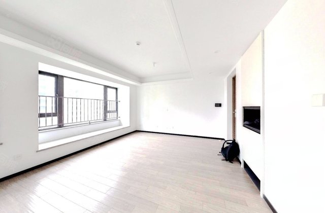 万科云谷3室2厅94㎡122万二手房图片