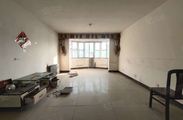 闸口 交通便捷 高楼层采光充足 正规商品房 小三房