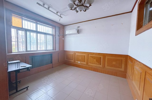 文轩本部 步梯三楼 正规三室可做四室 随时看房