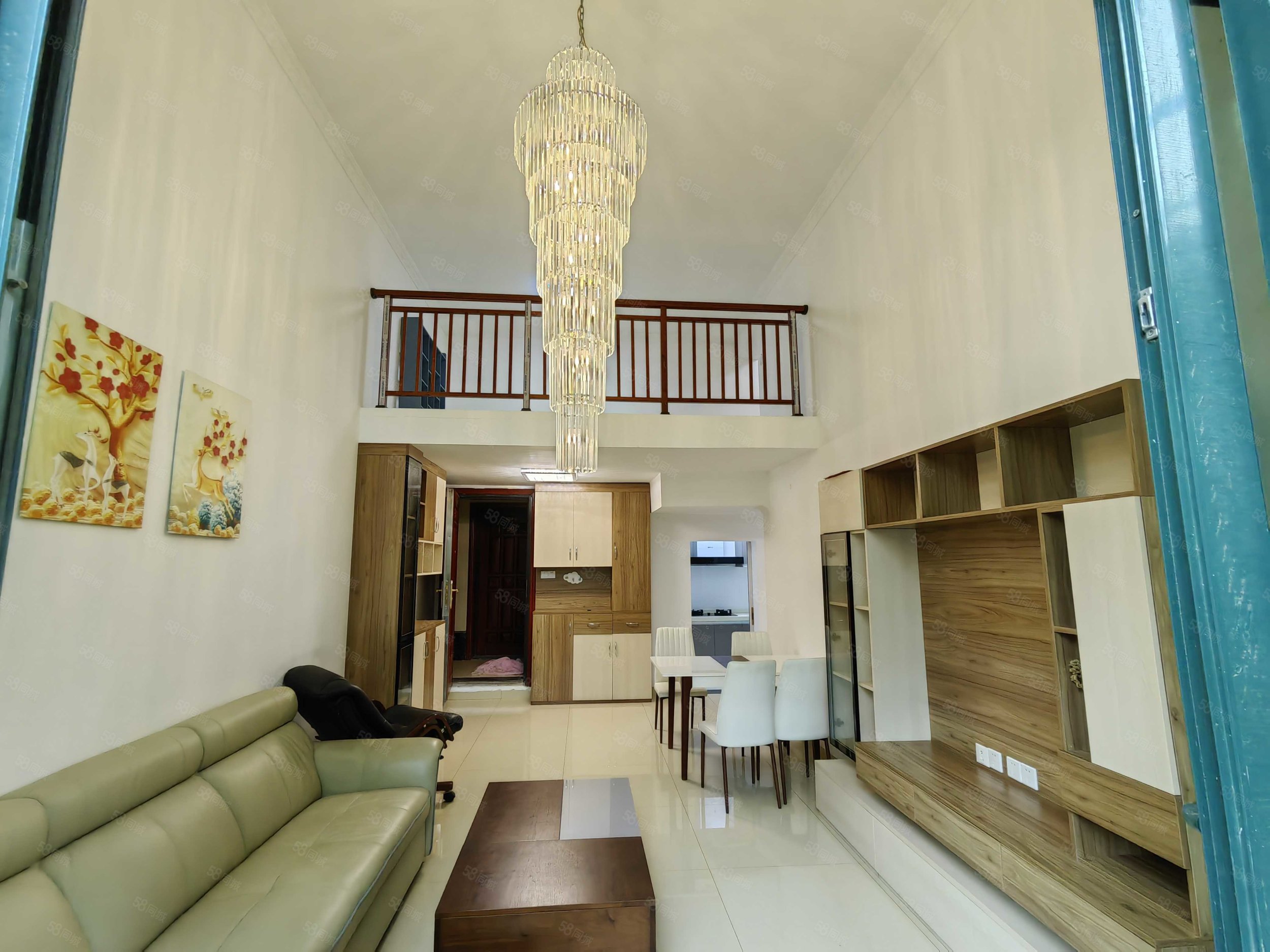 恒大御景湾4室2厅2卫200㎡东160万