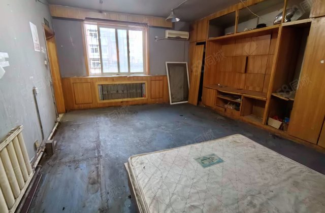 勒石小区3室1厅96.17㎡50万二手房图片