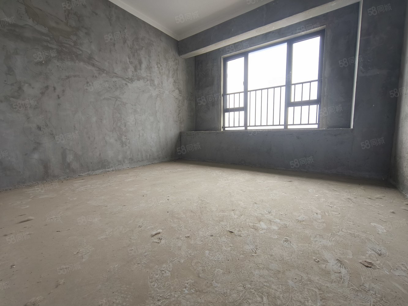 天纵御府4室2厅2卫141㎡南北105万