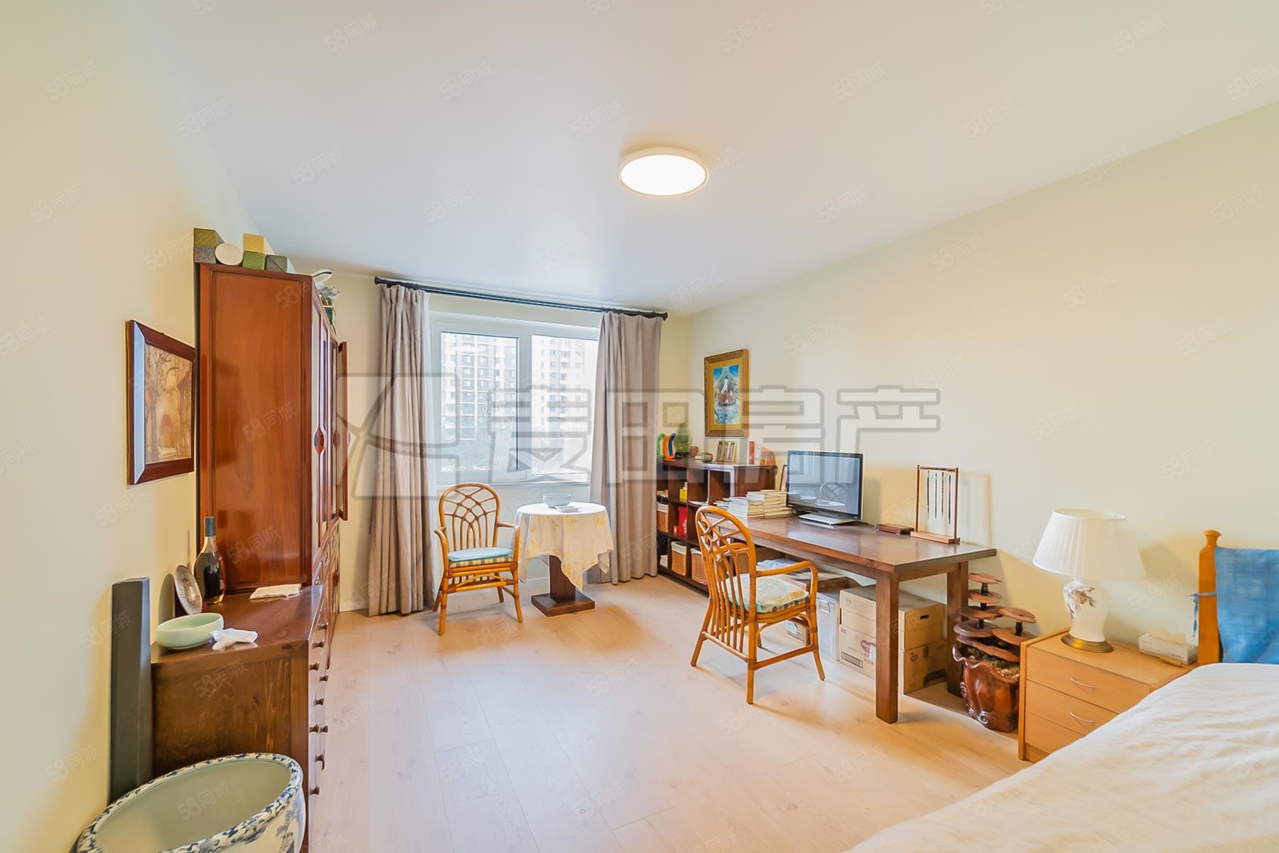 國風上觀4室2廳2衛(wèi)227㎡南北1430萬