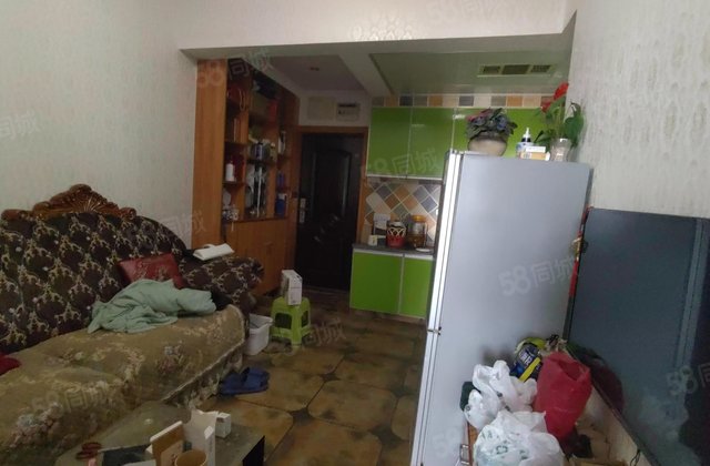 鹤鸣花苑1室1厅37㎡18万二手房图片