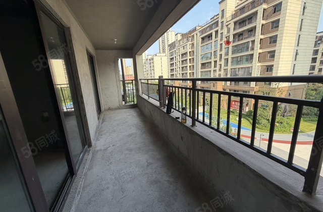 恒达东城花园3室2厅139㎡90万二手房图片