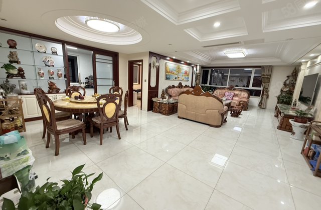 昌润莲城！东昌壹号院！东边户！6室3厅3卫！带车储！可议价！