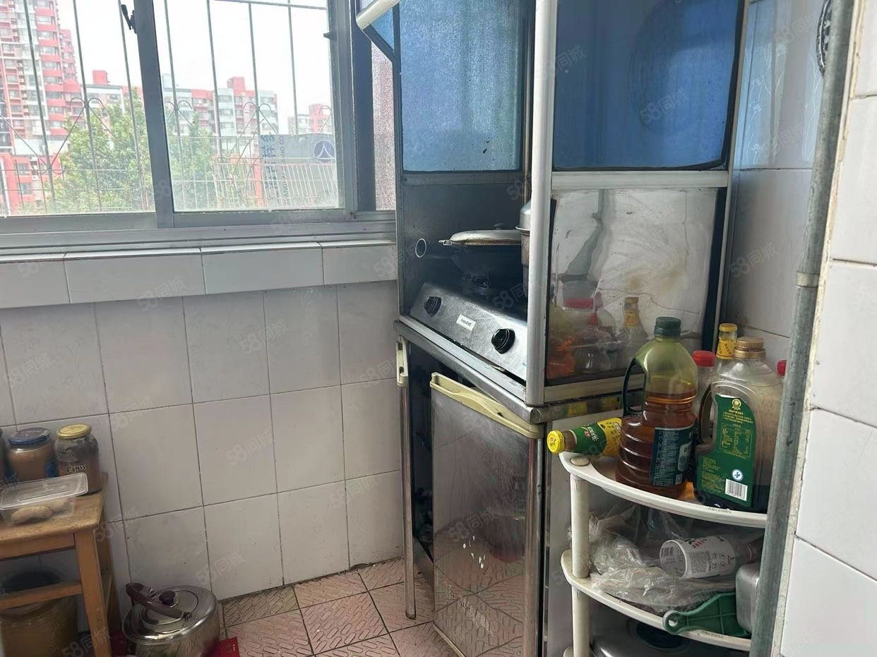 銀河小區(qū)2室1廳1衛(wèi)81.79㎡南38萬(wàn)